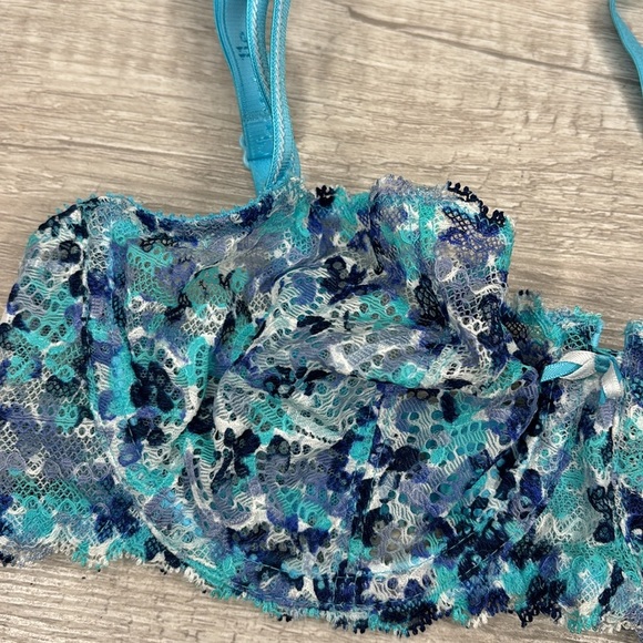 Chantelle 1745 Merci Demi Bra 32D - Picture 3 of 7